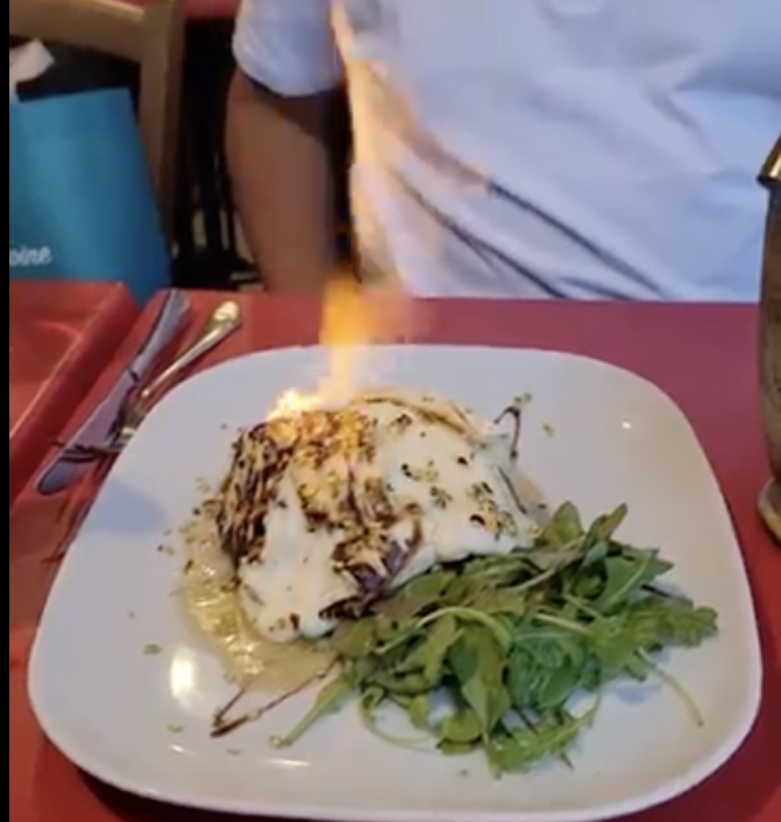 Dessert flambé en salle